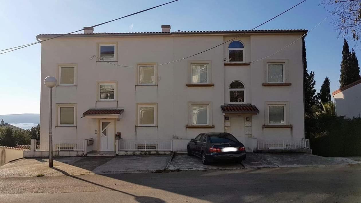Apartment Zara Dramalj Exterior foto